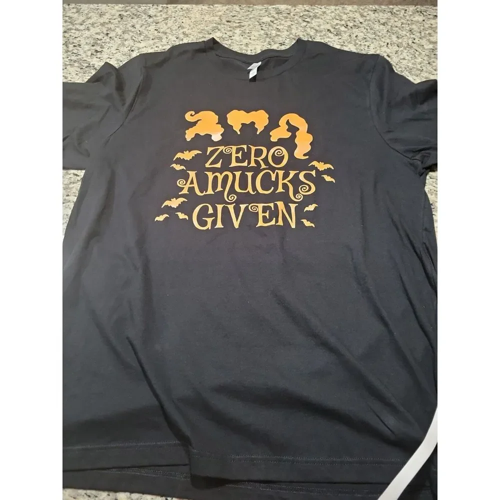 Zero Amucks‎ Given, Funny Amuck With Bat Halloween Witch Unisex T-shirt XL